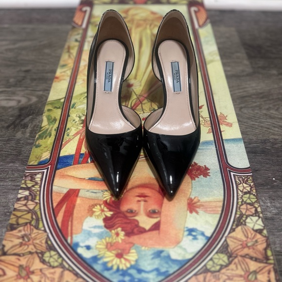 Prada Black Patent Leather Heels - Picture 2 of 6
